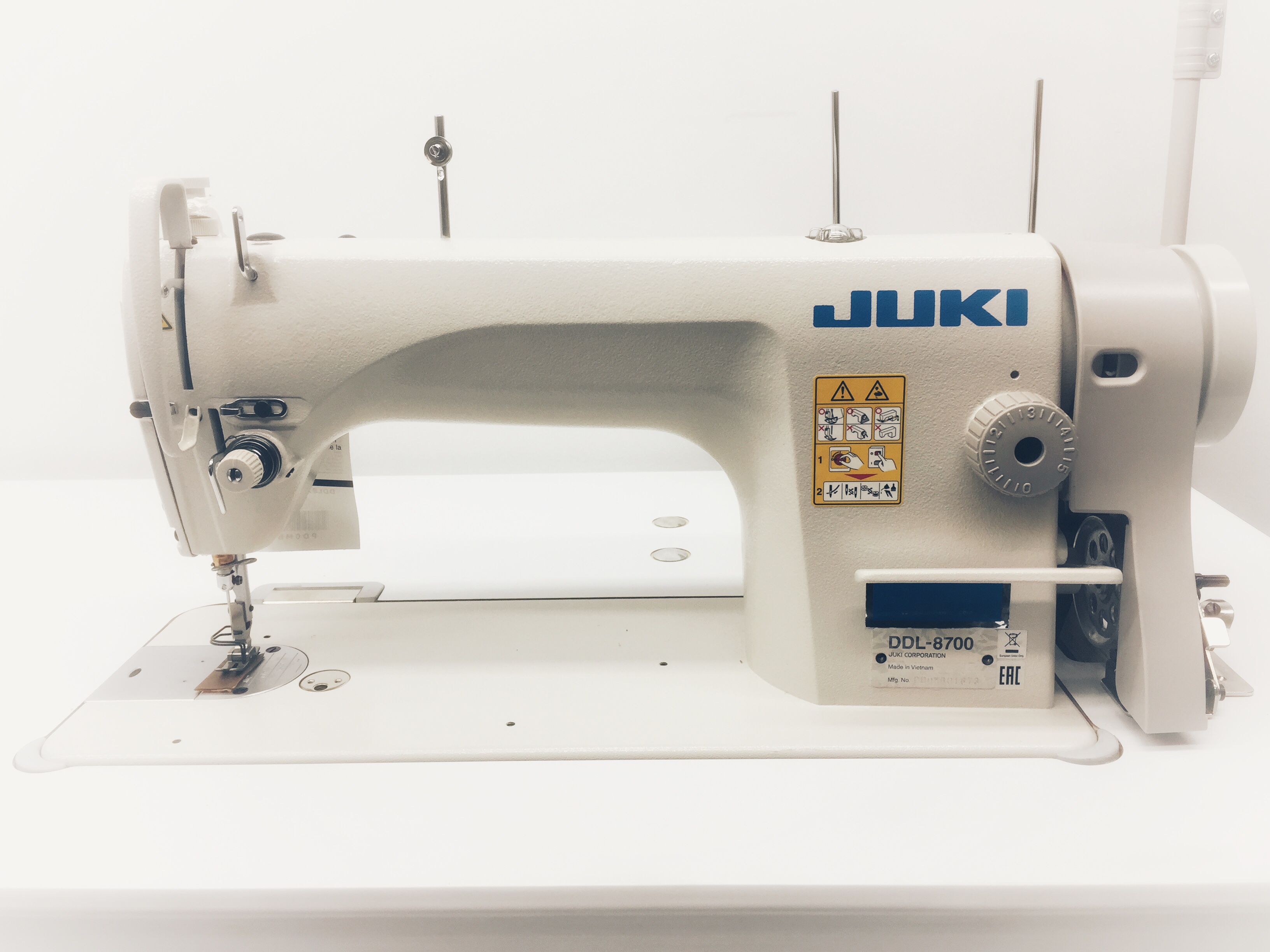 Juki DDL-8700 Single Needle Straight Stitch Complete with White table top stannd and 110 Volt Servo Motor